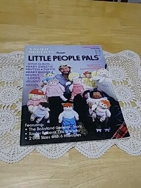 Xavier Roberts Little People Pals‎ Collector's Edition 7546 Plaid Craft Book